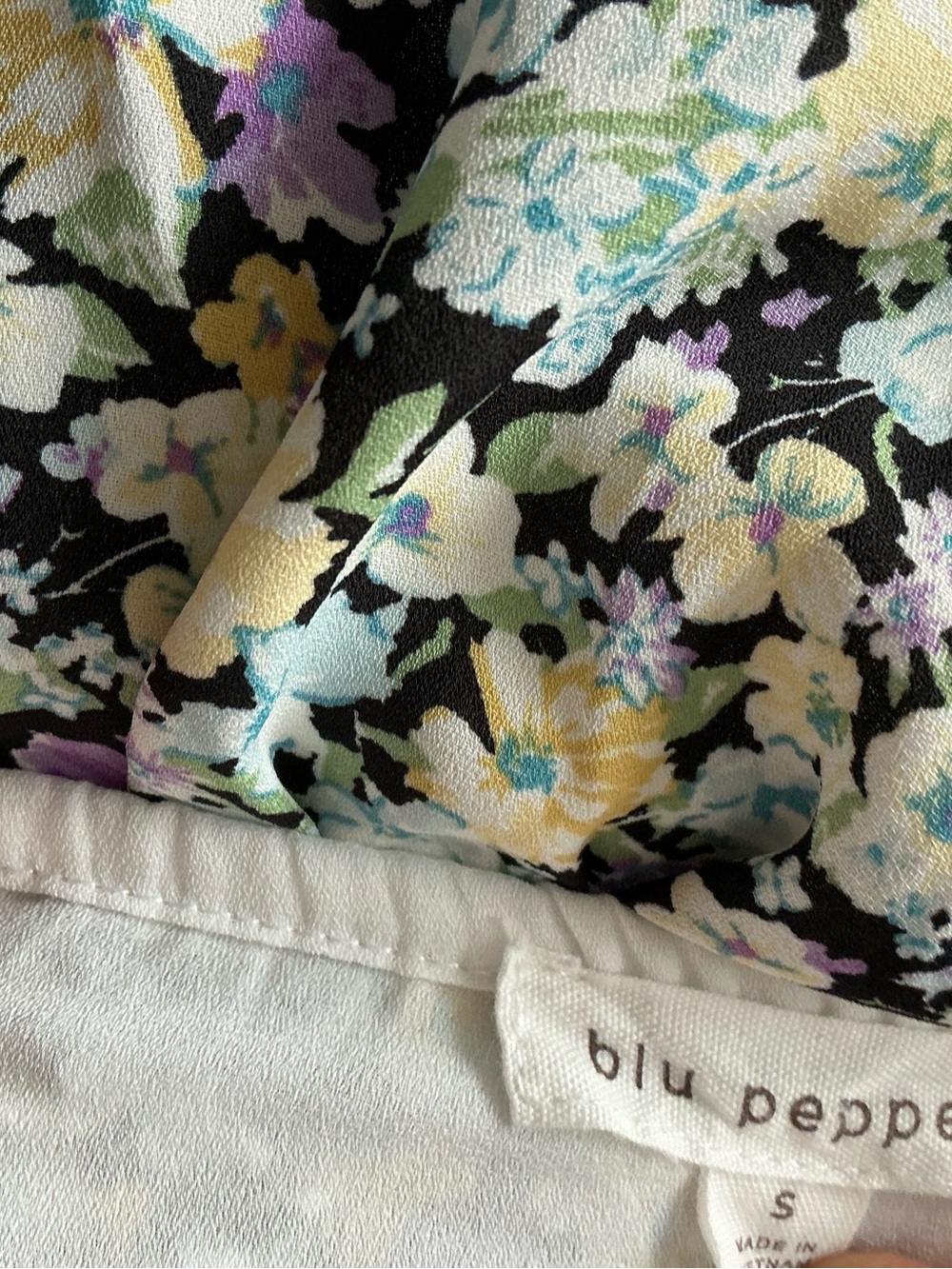 Tiered Floral Mini Skirt - White & Lavender - Picture 6 of 6